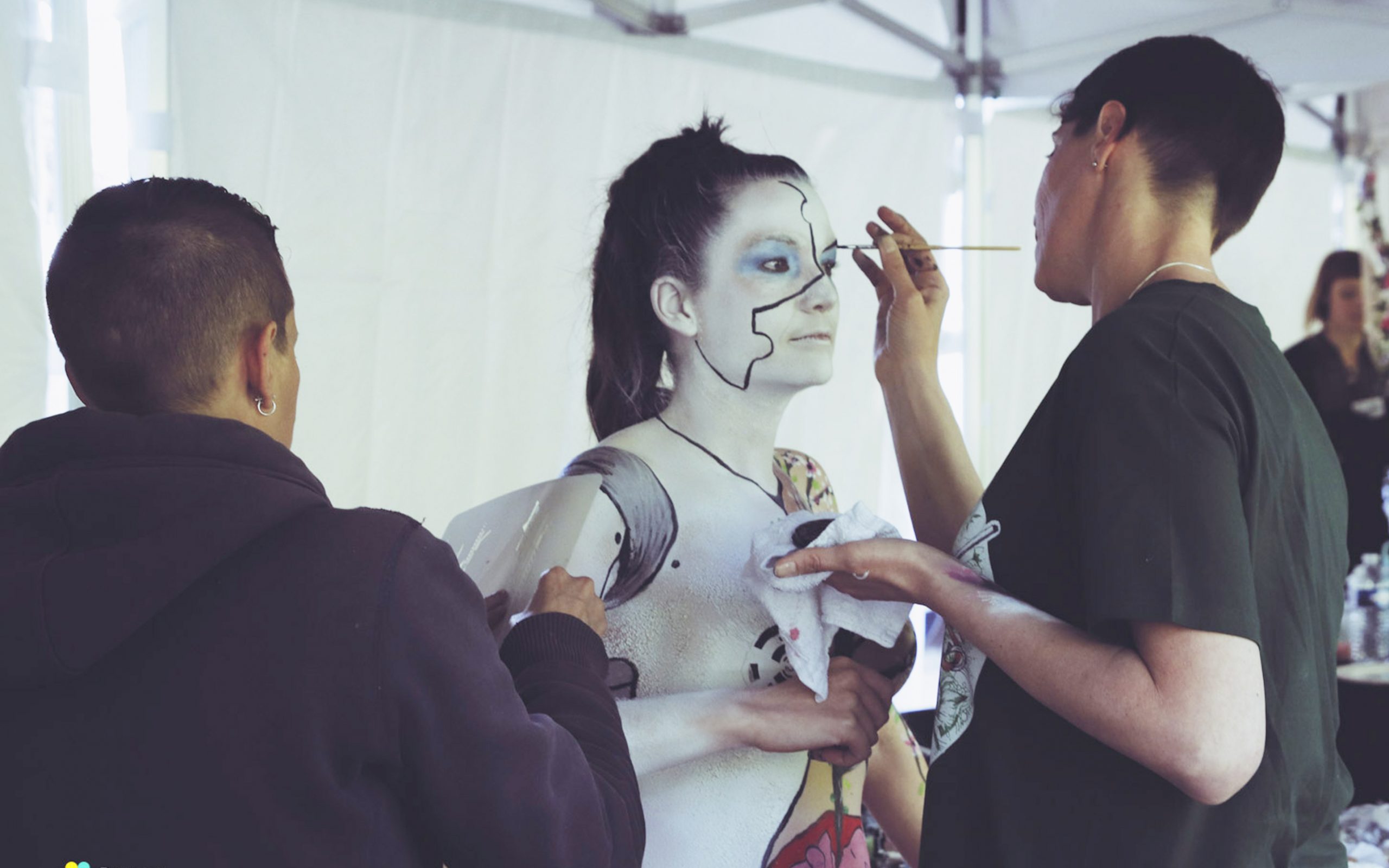 body painting Lyon Femme robot imaginales 2019
